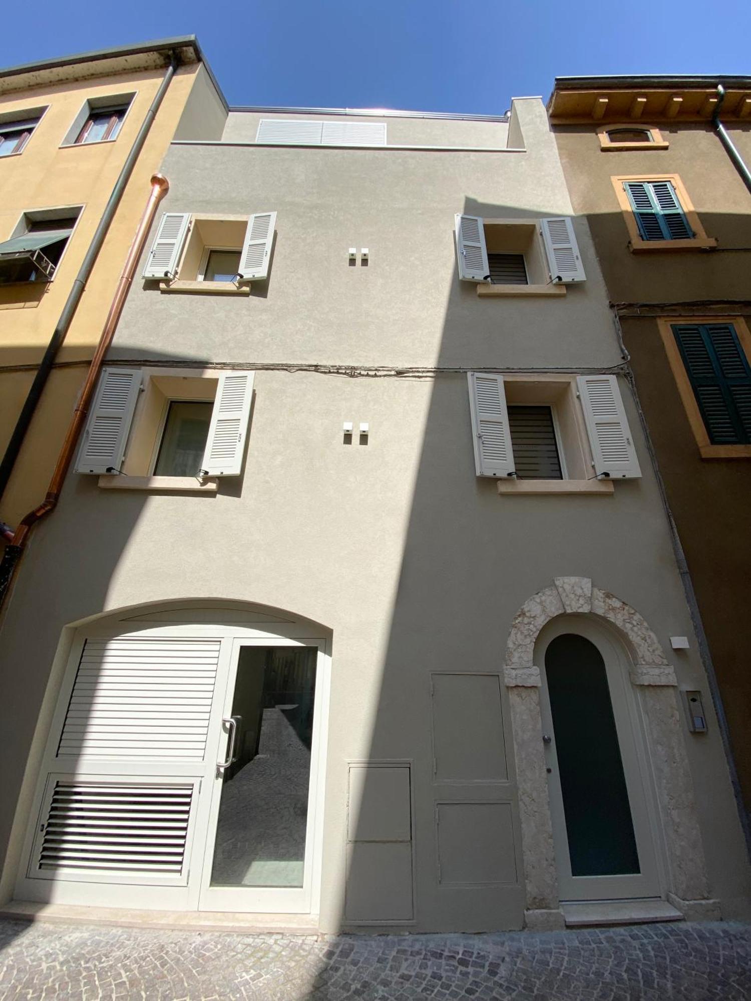 Palazzo Cordigero - Apartments بسكييرا ديل غاردا المظهر الخارجي الصورة
